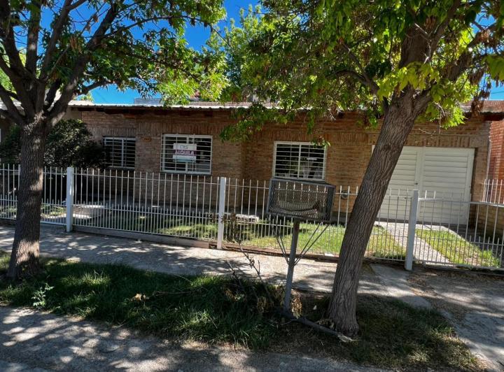 Casa · 93m² · 3 Dormitorios · 1 Cochera