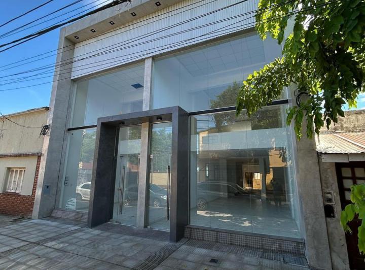 Local comercial · 150m² · 2 Ambientes