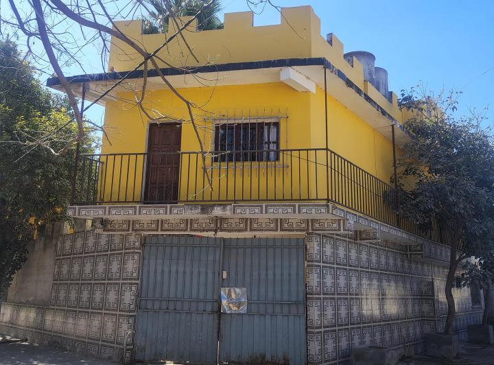Casa · 700m² · 12 Dormitorios · 5 Cocheras