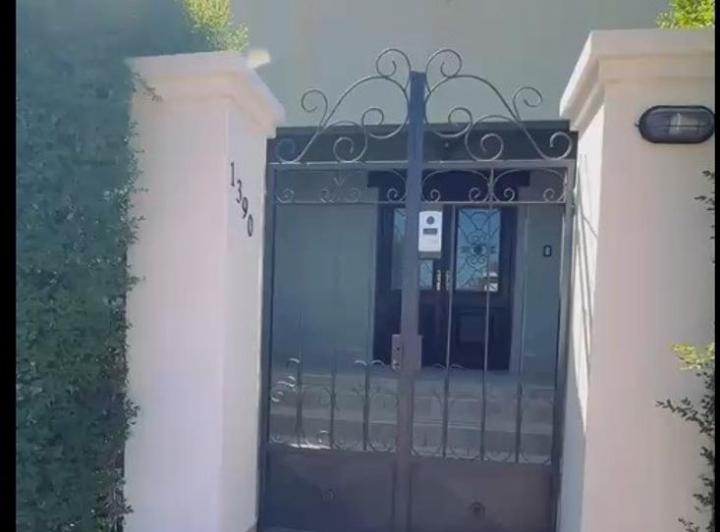 Casa · 280m² · 5 Ambientes · 5 Cocheras