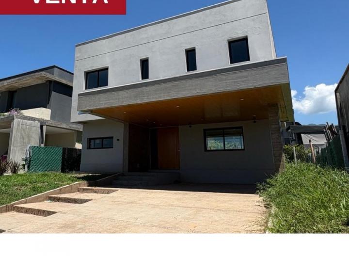 Casa · 368m² · 5 Ambientes · 2 Cocheras