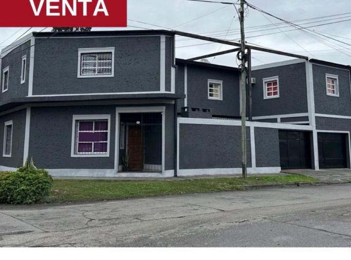 Casa · 8 Ambientes