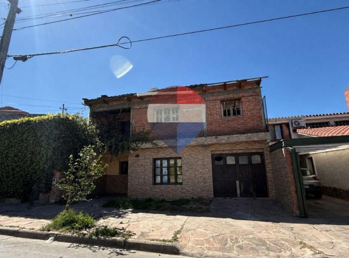 Casa · 170m² · 6 Ambientes · 1 Cochera
