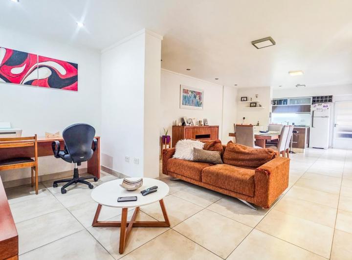 Casa · 127m² · 6 Ambientes · 1 Cochera