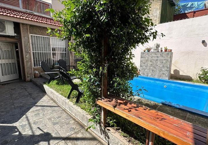 Casa · 130m² · 4 Ambientes · 1 Cochera