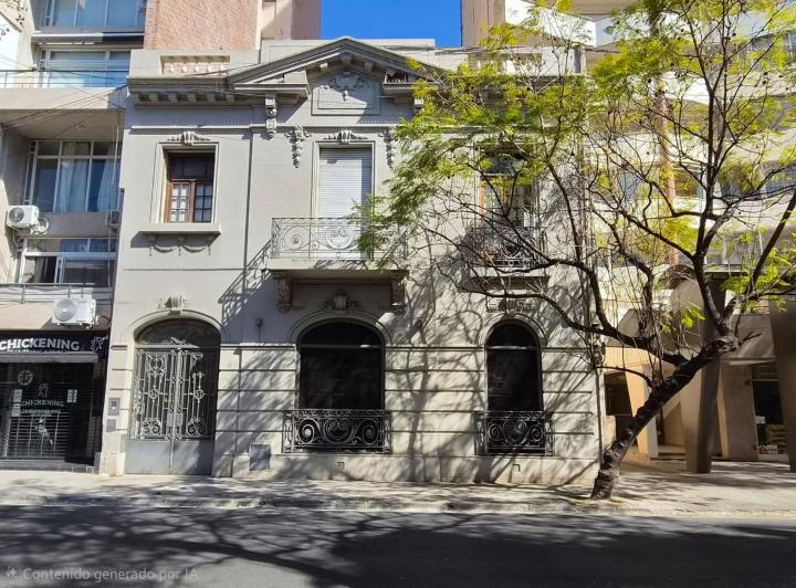 Casa · 450m² · 8 Ambientes · 1 Cochera
