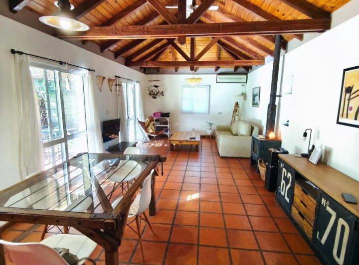 Casa · 150m² · 5 Ambientes · 2 Cocheras