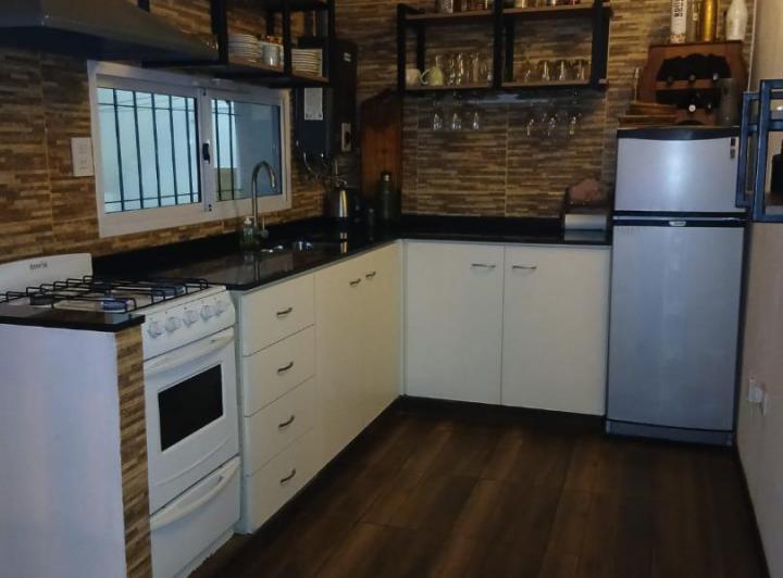 Casa · 200m² · 3 Ambientes · 1 Cochera