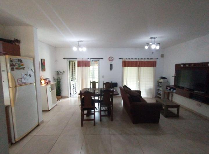 Casa · 70m² · 4 Ambientes · 1 Cochera