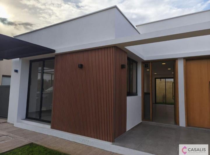 Casa · 70m² · 3 Ambientes · 1 Cochera