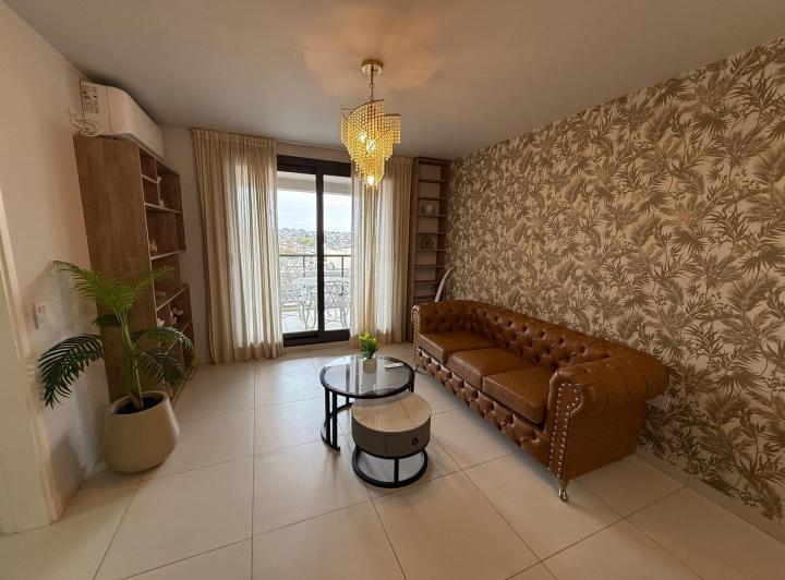 Departamento · 90m² · 7 Ambientes · 4 Cocheras