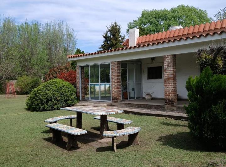 Casa · 108m² · 9 Ambientes · 2 Cocheras