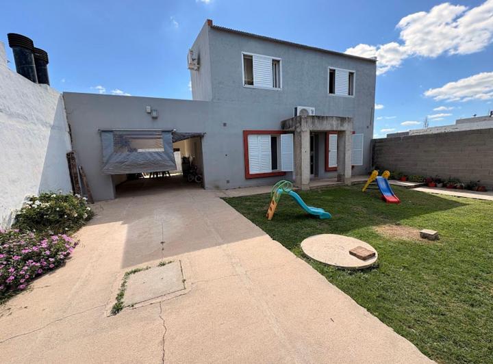 Casa · 159m² · 4 Ambientes · 1 Cochera