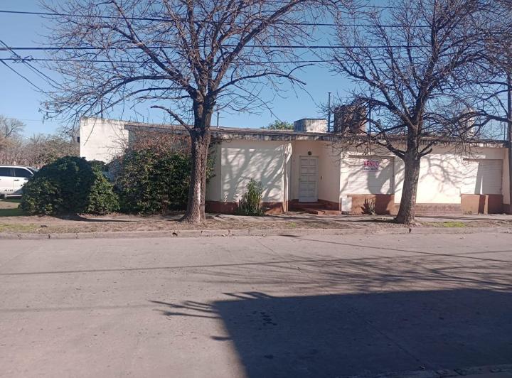 Casa · 138m² · 6 Ambientes · 1 Cochera