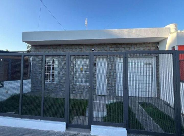 Casa · 153m² · 5 Ambientes · 2 Cocheras