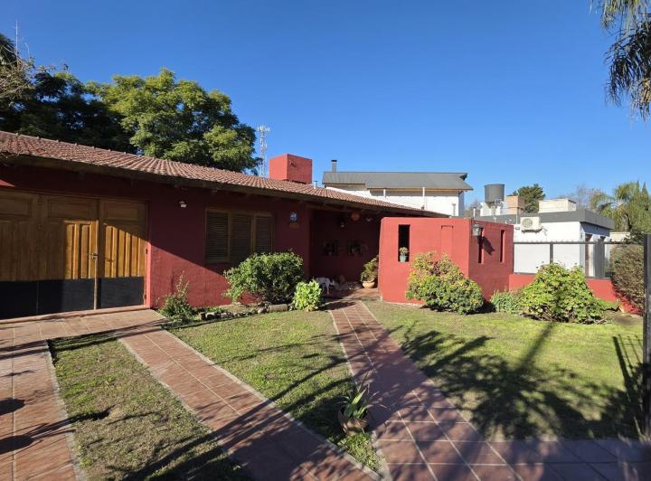 Casa · 670m² · 4 Ambientes · 1 Cochera