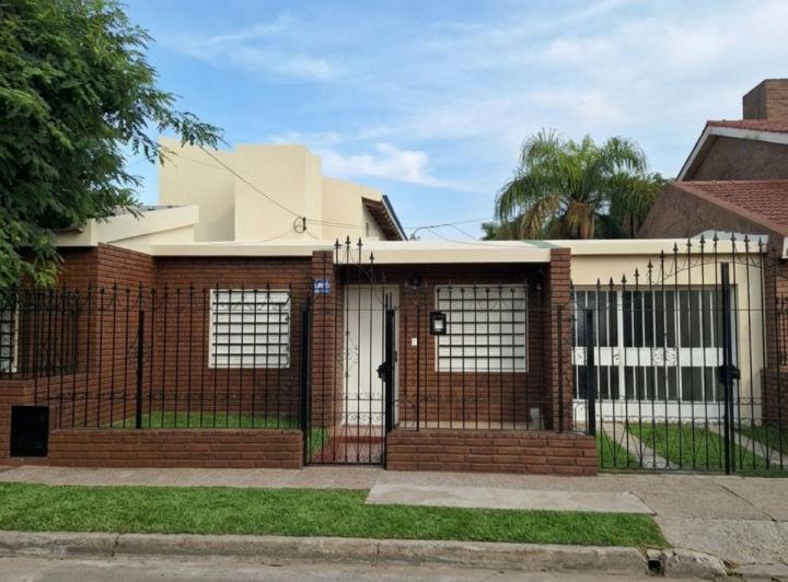 Casa · 150m² · 2 Dormitorios