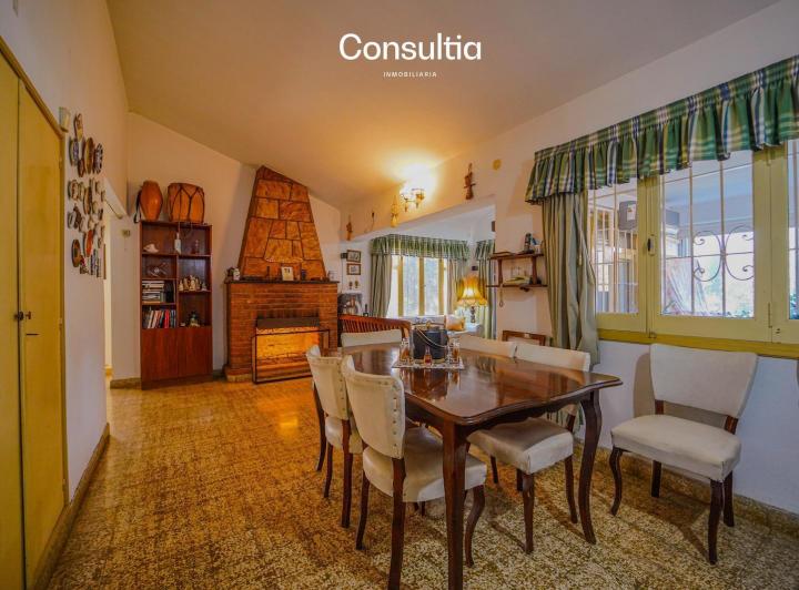 Casa · 281m² · 6 Ambientes · 1 Cochera