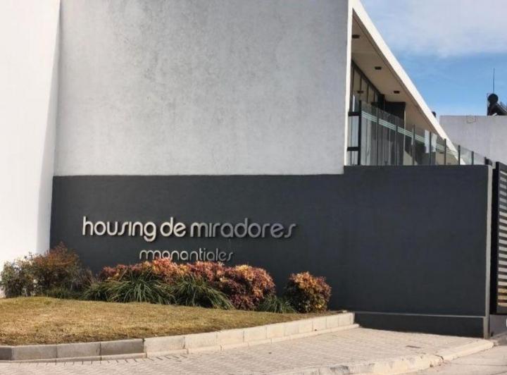 Casa · 105m² · 6 Ambientes · 1 Cochera