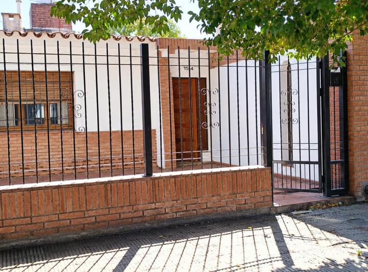 Casa · 125m² · 5 Ambientes · 1 Cochera
