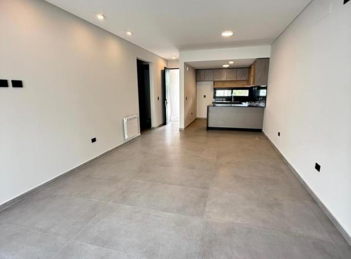 Casa · 112m² · 4 Ambientes · 2 Cocheras