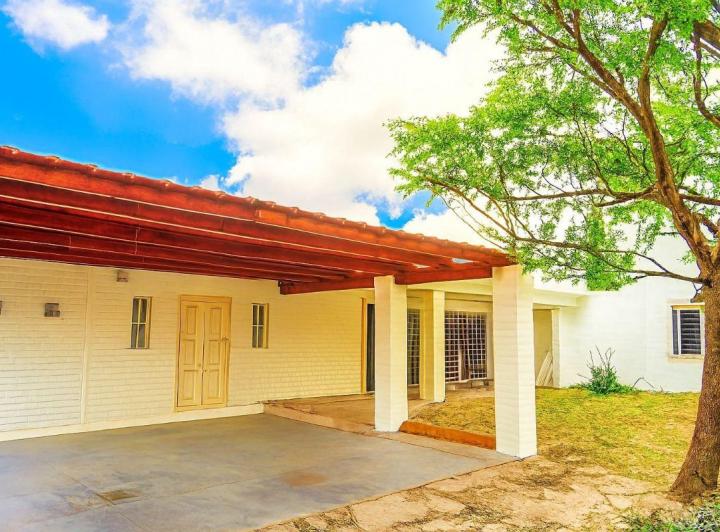Casa · 207m² · 7 Ambientes · 2 Cocheras