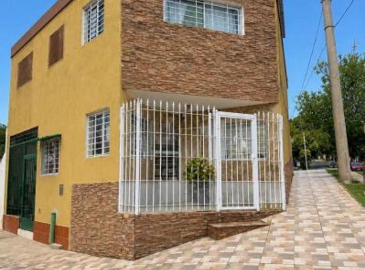 Casa · 86m² · 4 Ambientes · 1 Cochera