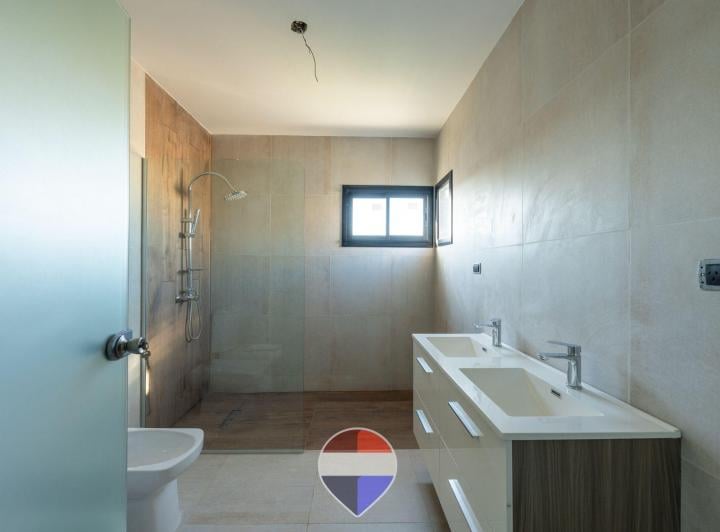 Casa · 152m² · 5 Ambientes · 1 Cochera