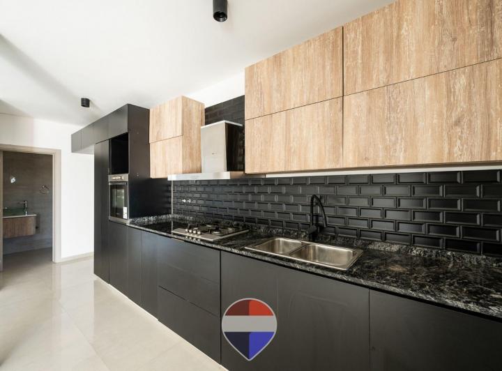 Casa · 160m² · 5 Ambientes · 1 Cochera