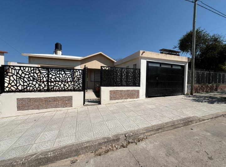 Casa · 162m² · 6 Ambientes · 2 Cocheras