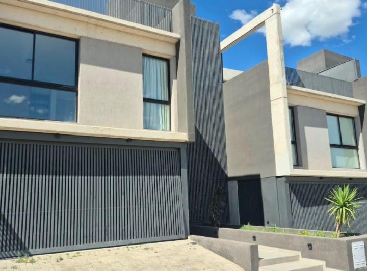 PH · 180m² · 3 Ambientes · 2 Cocheras