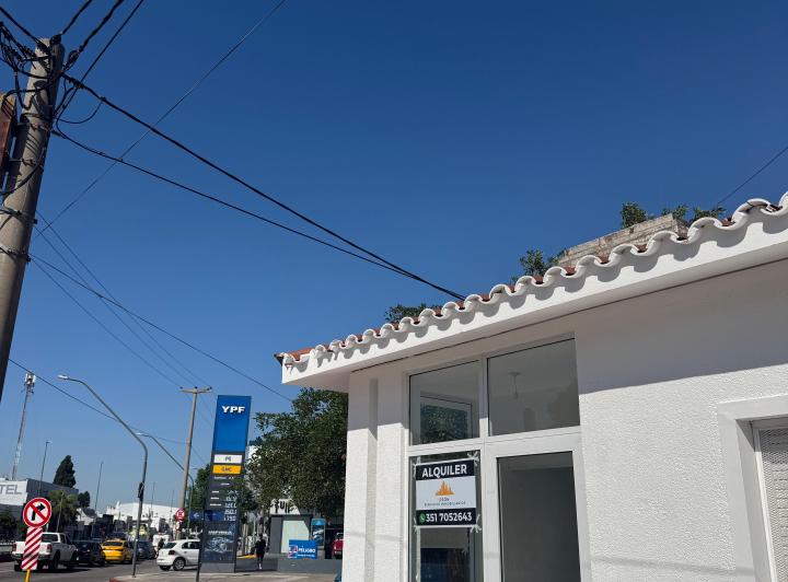 Local comercial · 200m²
