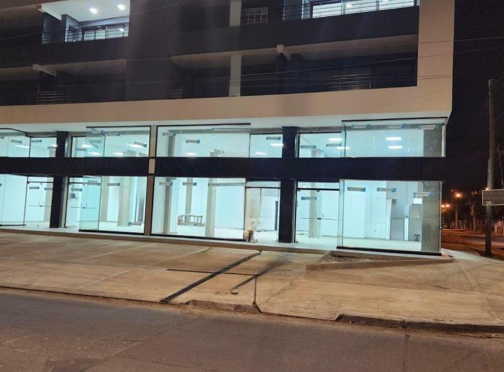 Local comercial · 76m²