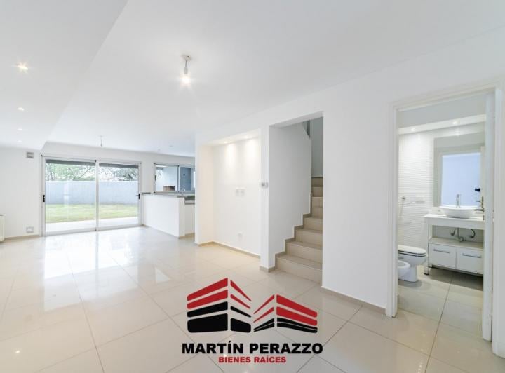Casa · 175m² · 6 Ambientes · 1 Cochera
