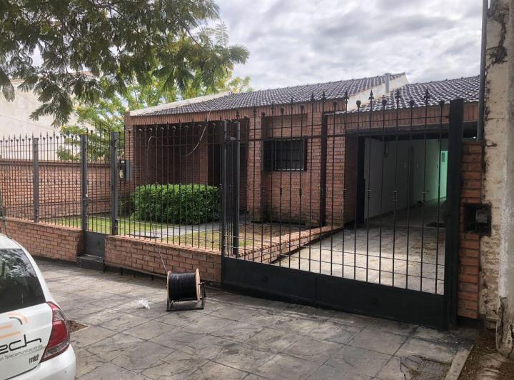 Casa · 80m² · 4 Ambientes · 1 Cochera