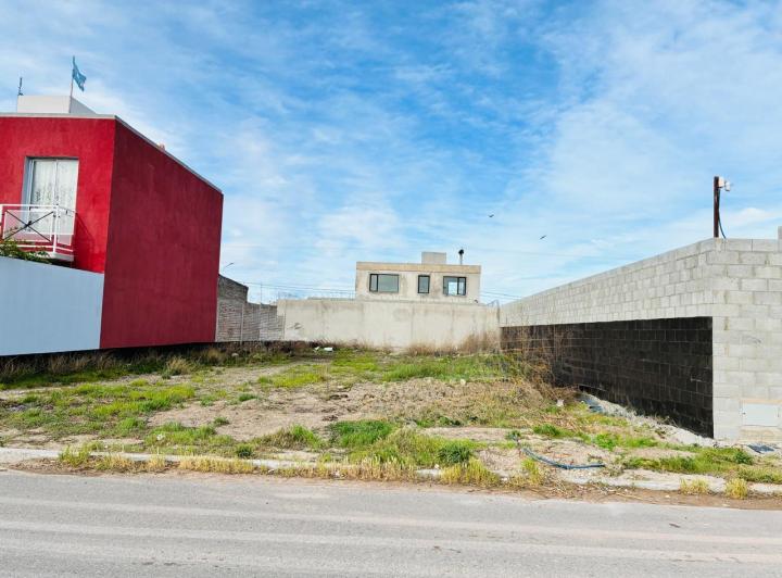 Terreno · 300m²