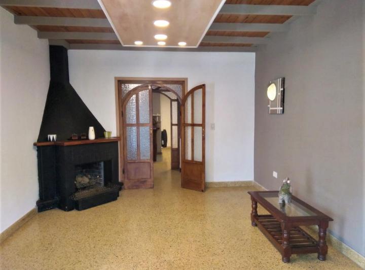 Casa · 100m² · 5 Ambientes · 1 Cochera
