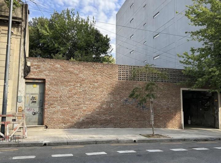 Terreno · 912m²