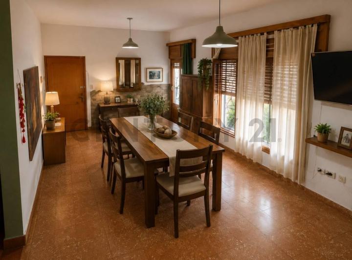 Casa · 202m² · 10 Ambientes · 1 Cochera