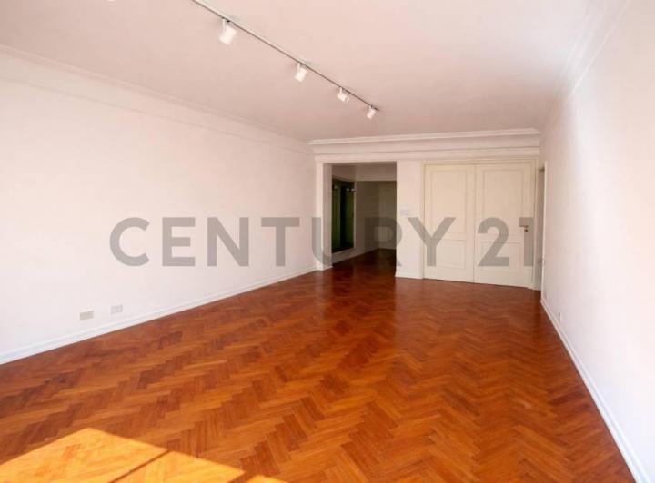 Departamento · 93m² · 4 Ambientes · 1 Cochera