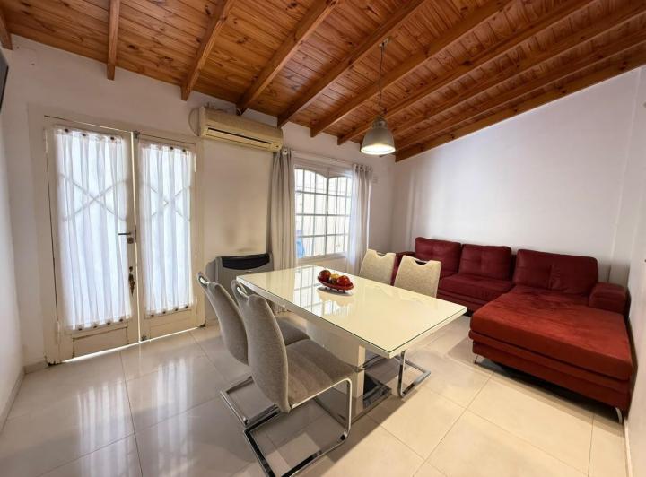 Casa · 240m²