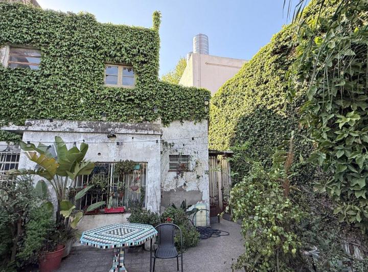 Casa · 184m² · 6 Ambientes · 1 Cochera
