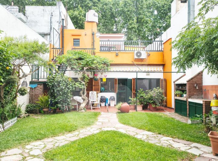 Casa · 129m² · 4 Ambientes · 1 Cochera