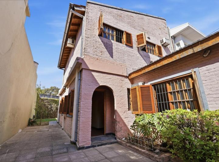 Casa · 160m² · 4 Ambientes · 1 Cochera