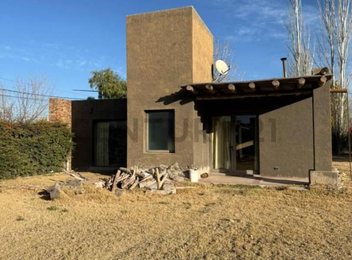 Casa · 126m² · 2 Ambientes · 2 Cocheras