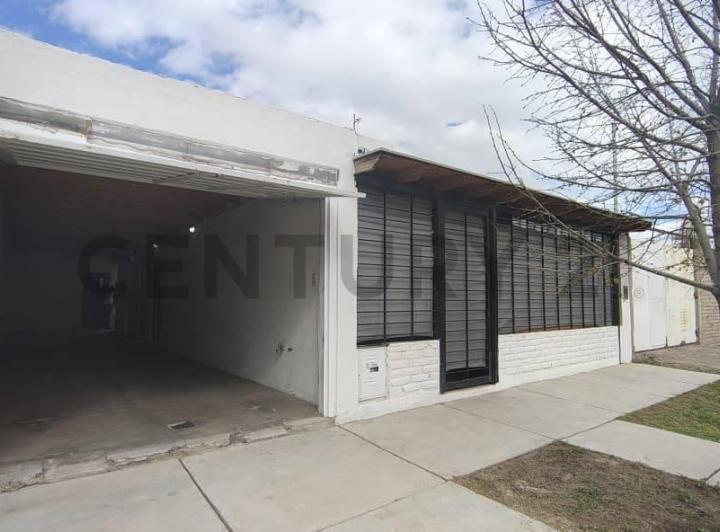 Casa · 87m² · 5 Ambientes · 2 Cocheras