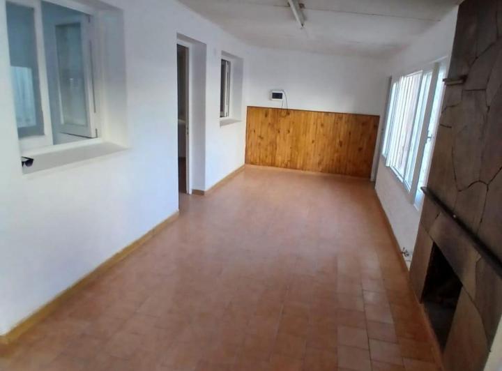 Casa · 318m² · 8 Ambientes · 2 Cocheras