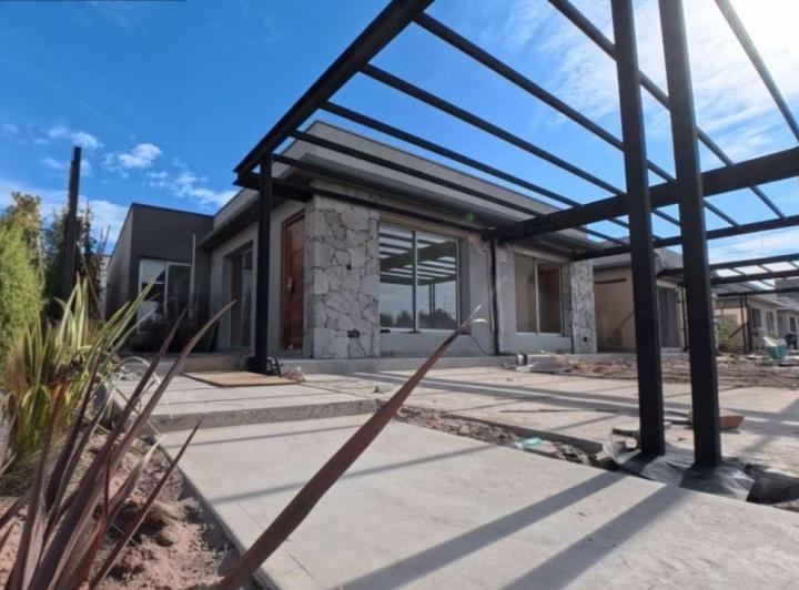 Casa · 80m² · 3 Ambientes · 1 Cochera