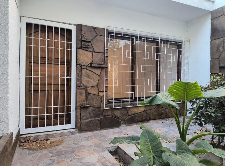 Casa · 137m² · 5 Ambientes · 1 Cochera