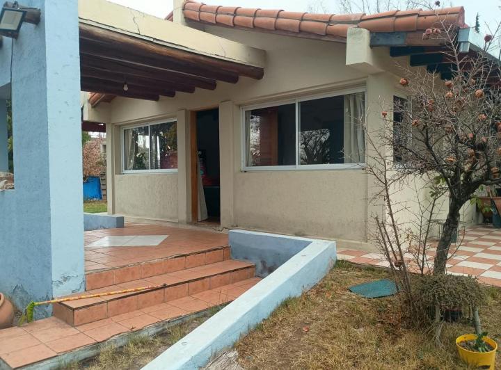 Casa · 290m² · 6 Ambientes